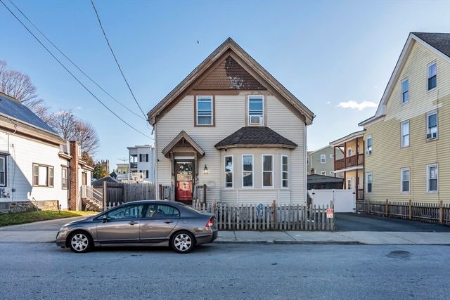 40 Chester St, Lawrence, MA 01843