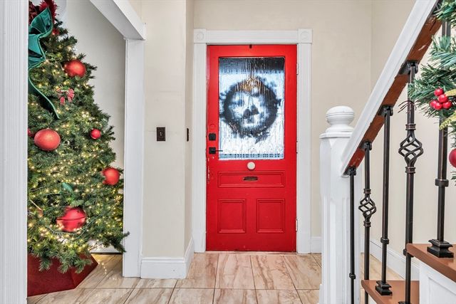 40 Chester St, Lawrence, MA 01843