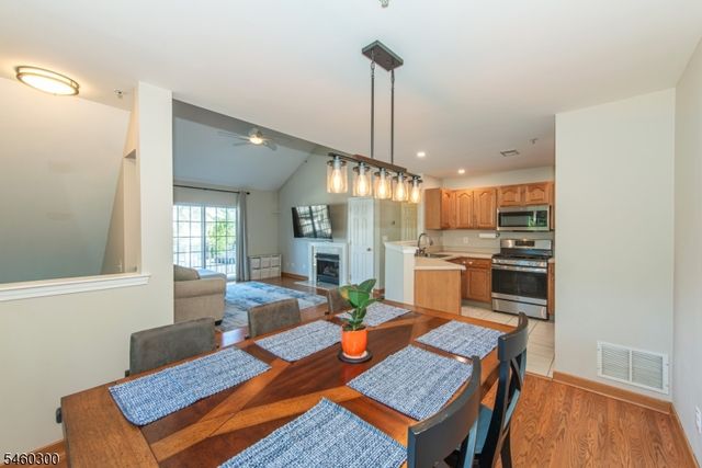 904 Wendover Ct, Randolph Twp., NJ 07869