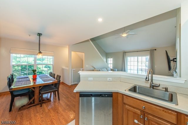 904 Wendover Ct, Randolph Twp., NJ 07869
