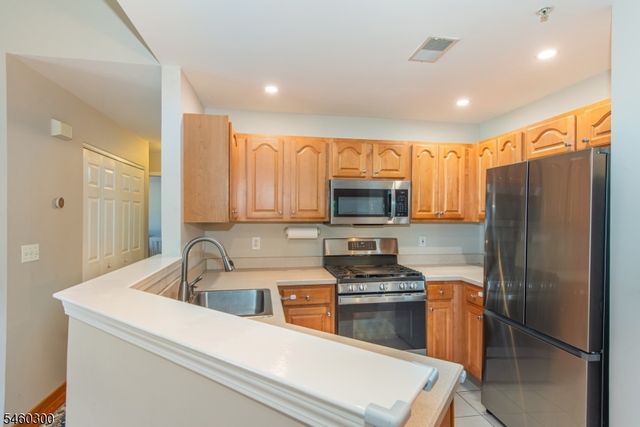 904 Wendover Ct, Randolph Twp., NJ 07869