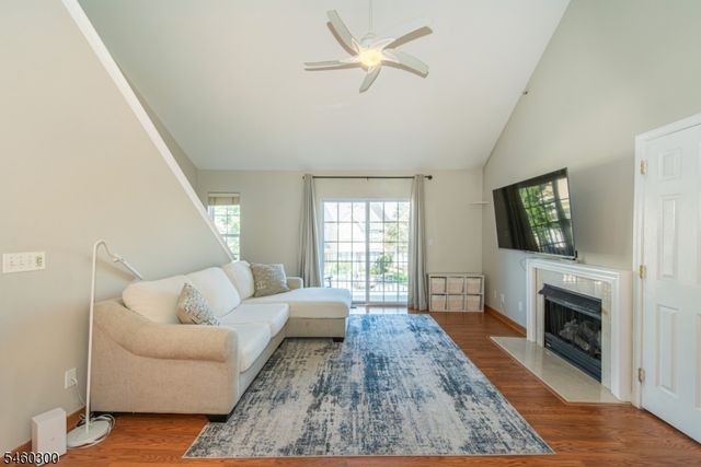 904 Wendover Ct, Randolph Twp., NJ 07869