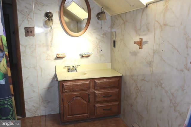 121 PATTERSON AVE, Bellmawr, NJ 08031