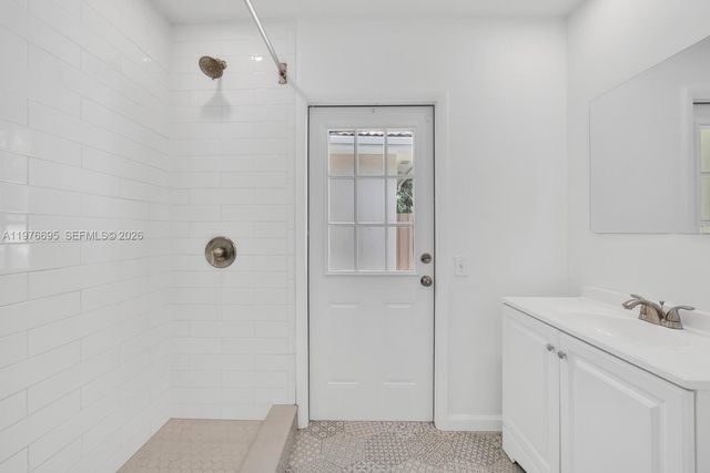 11801 NE 11th Ave, Biscayne Park, FL 33161