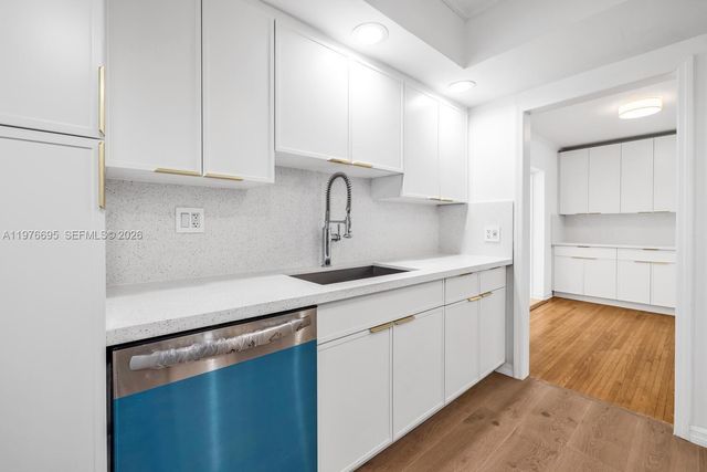 11801 NE 11th Ave, Biscayne Park, FL 33161