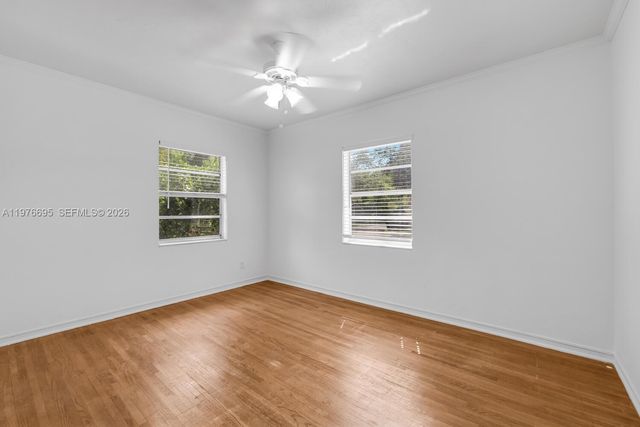 11801 NE 11th Ave, Biscayne Park, FL 33161