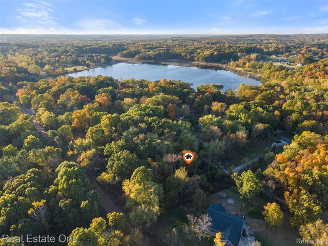 VL Chevrolet Avenue, Brandon Charter Township, MI 48462