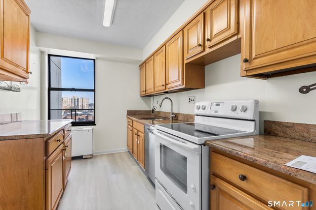 44 Strawberry Hill Avenue APT 11N, Stamford, CT 06902