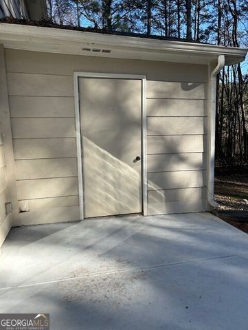 295 Handley Court, Tyrone, GA 30290