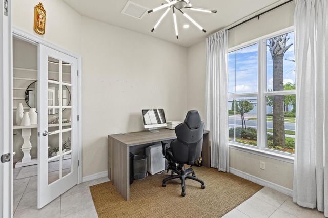 12384 SW Myrtle Oak Drive, Port St Lucie, FL 34987