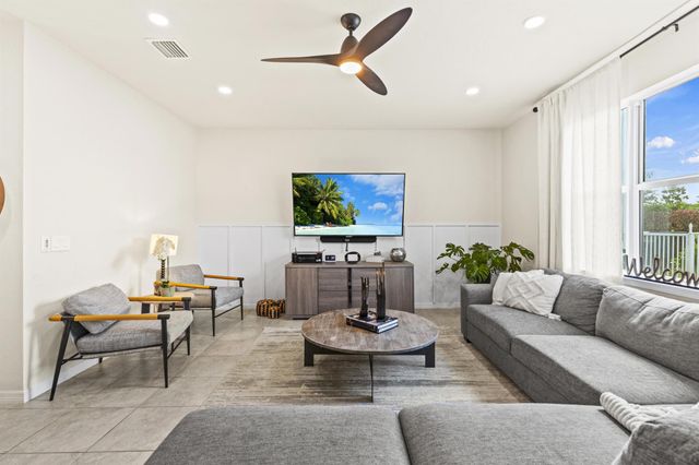 12384 SW Myrtle Oak Drive, Port St Lucie, FL 34987