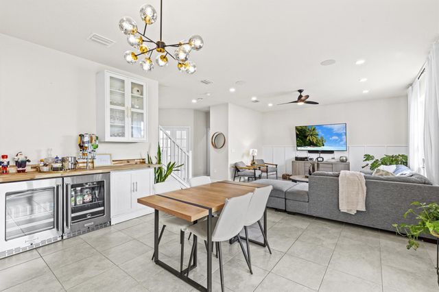 12384 SW Myrtle Oak Drive, Port St Lucie, FL 34987