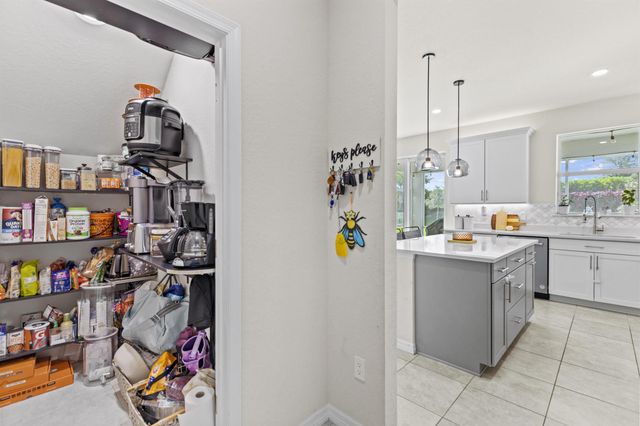 12384 SW Myrtle Oak Drive, Port St Lucie, FL 34987