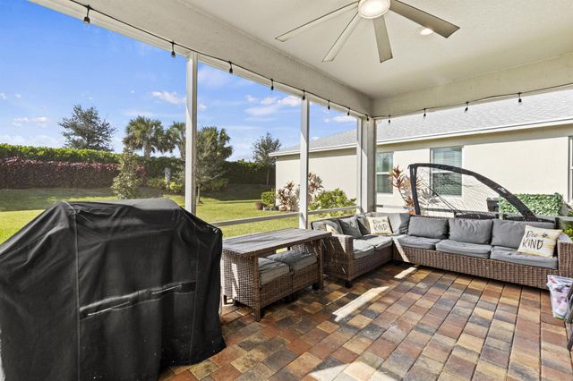 12384 SW Myrtle Oak Drive, Port St Lucie, FL 34987