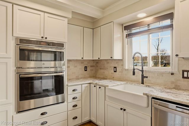 5936 Wellington Drive, Independence Charter Township, MI 48346