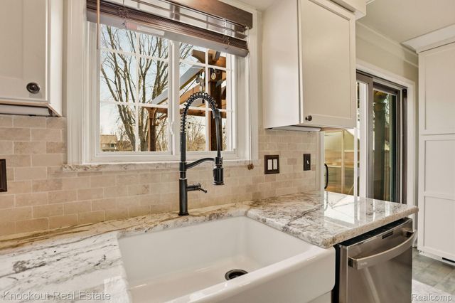 5936 Wellington Drive, Independence Charter Township, MI 48346