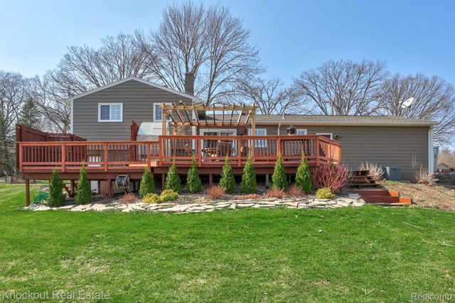 5936 Wellington Drive, Independence Charter Township, MI 48346