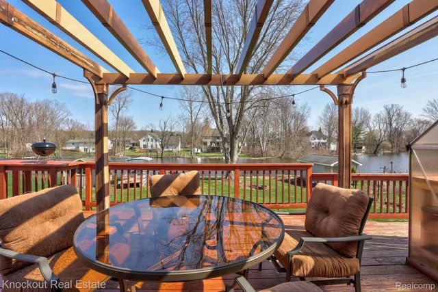 5936 Wellington Drive, Independence Charter Township, MI 48346