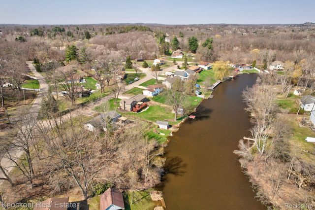 5936 Wellington Drive, Independence Charter Township, MI 48346