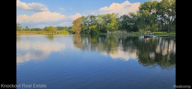 5936 Wellington Drive, Independence Charter Township, MI 48346