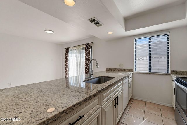 2573 W MONTE CRISTO Avenue, Phoenix, AZ 85023
