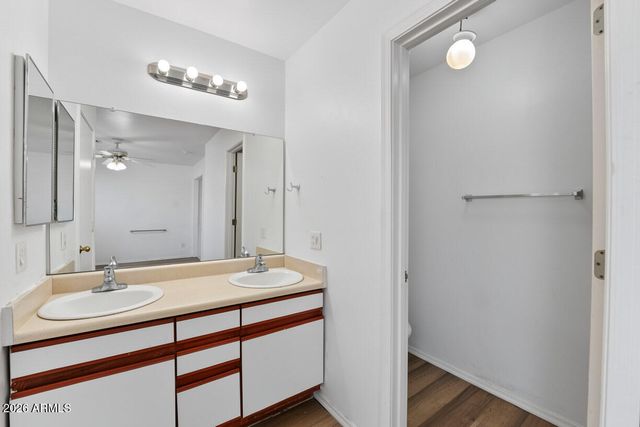2573 W MONTE CRISTO Avenue, Phoenix, AZ 85023