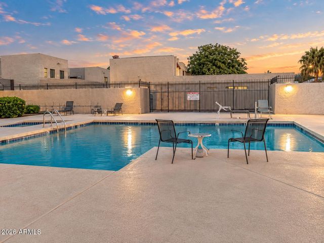 2573 W MONTE CRISTO Avenue, Phoenix, AZ 85023