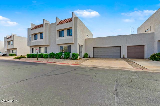 2573 W MONTE CRISTO Avenue, Phoenix, AZ 85023