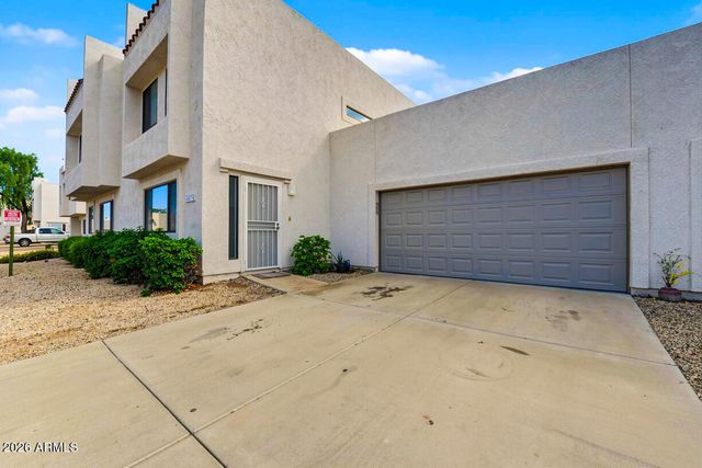 2573 W MONTE CRISTO Avenue, Phoenix, AZ 85023