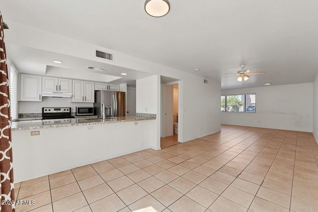 2573 W MONTE CRISTO Avenue, Phoenix, AZ 85023