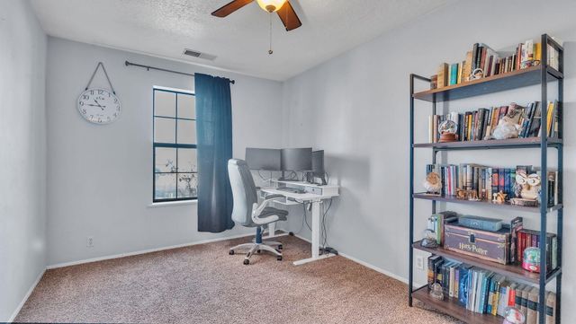 318 Green Acres Lane, Belen, NM 87002