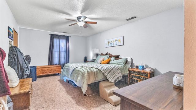 318 Green Acres Lane, Belen, NM 87002