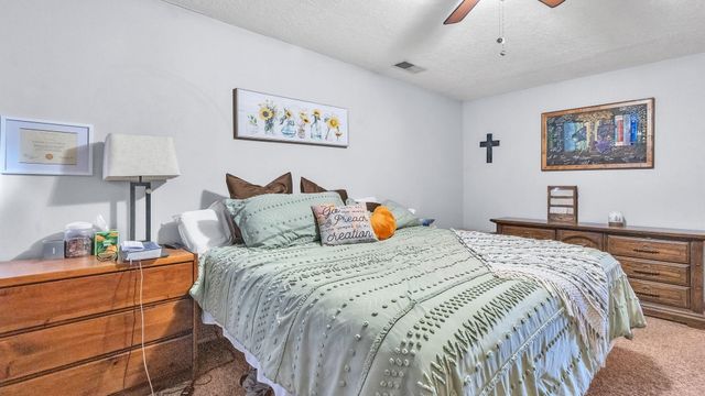 318 Green Acres Lane, Belen, NM 87002