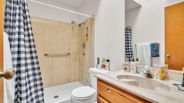 318 Green Acres Lane, Belen, NM 87002