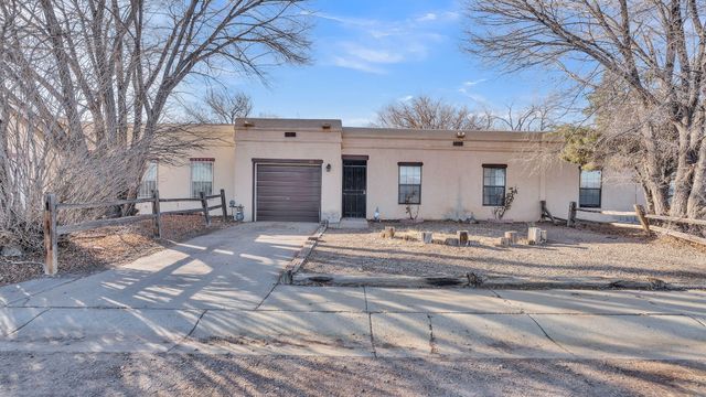 318 Green Acres Lane, Belen, NM 87002