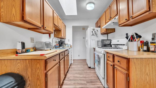 318 Green Acres Lane, Belen, NM 87002