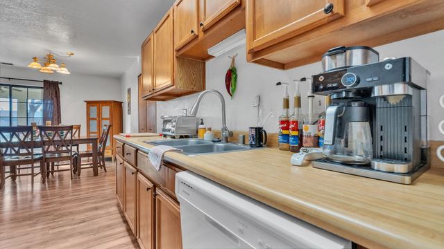 318 Green Acres Lane, Belen, NM 87002