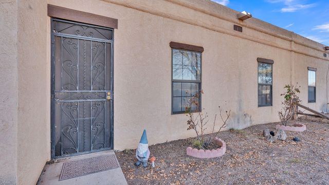 318 Green Acres Lane, Belen, NM 87002