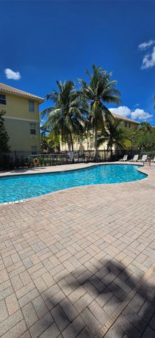 3920 Laurel Ln, Coconut Creek, FL 33073