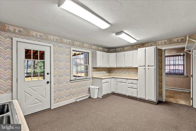 320 DUBS CHURCH RD, Hanover, PA 17331