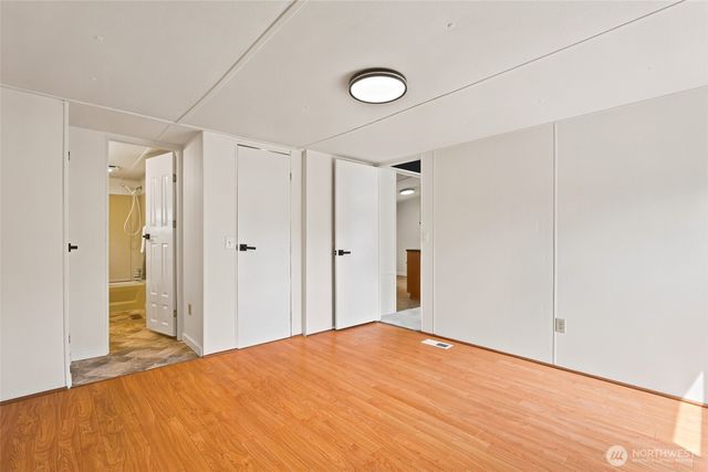 517 1st Avenue E, Pacific, WA 98047