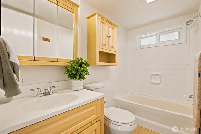 517 1st Avenue E, Pacific, WA 98047