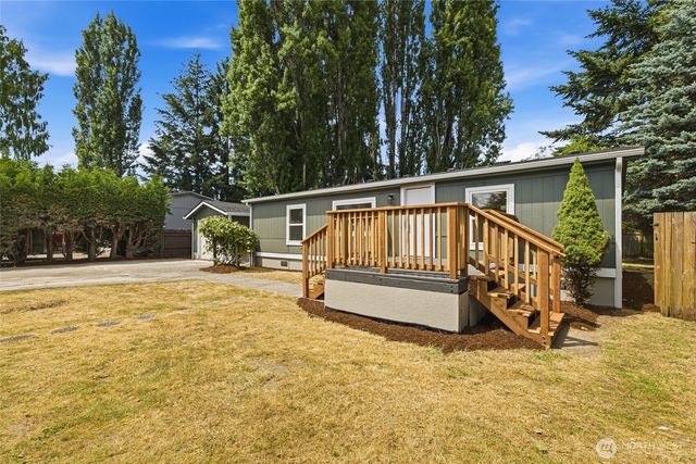 517 1st Avenue E, Pacific, WA 98047