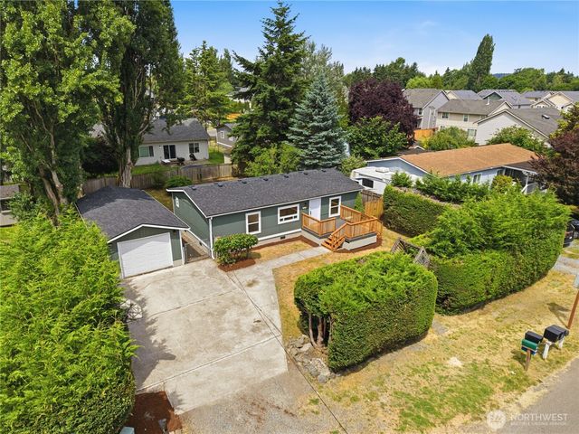 517 1st Avenue E, Pacific, WA 98047
