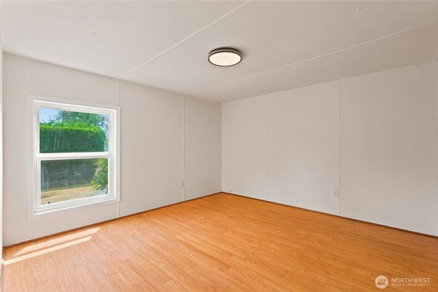 517 1st Avenue E, Pacific, WA 98047