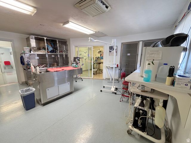 44 N 800 W, Salt Lake City, UT 84116
