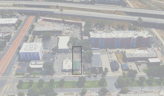 44 N 800 W, Salt Lake City, UT 84116