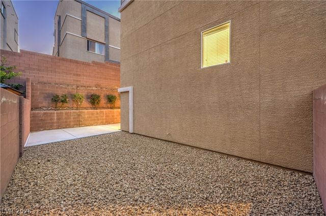 3939 Deluge Drive, Las Vegas, NV 89129