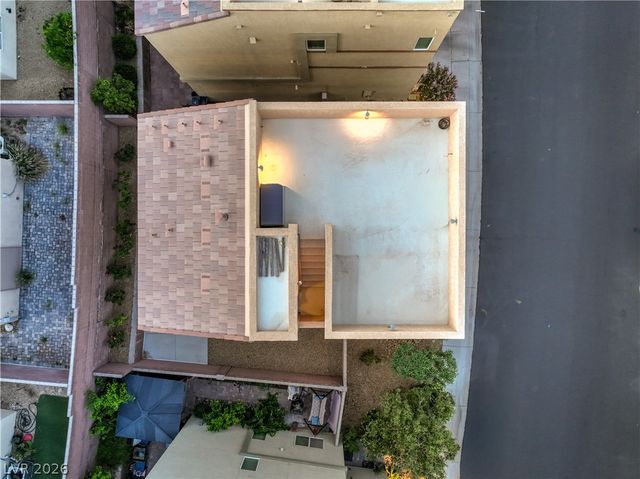 3939 Deluge Drive, Las Vegas, NV 89129