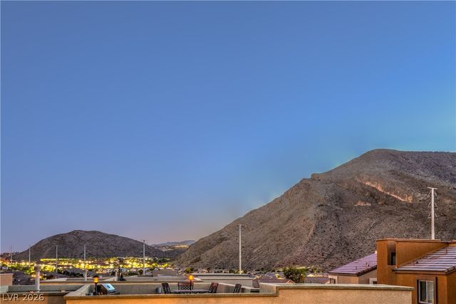 3939 Deluge Drive, Las Vegas, NV 89129